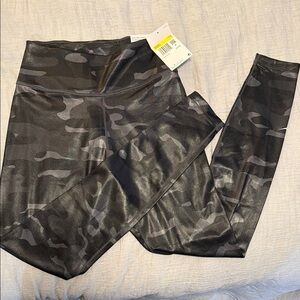 Nike One Black Camouflage Leggings
